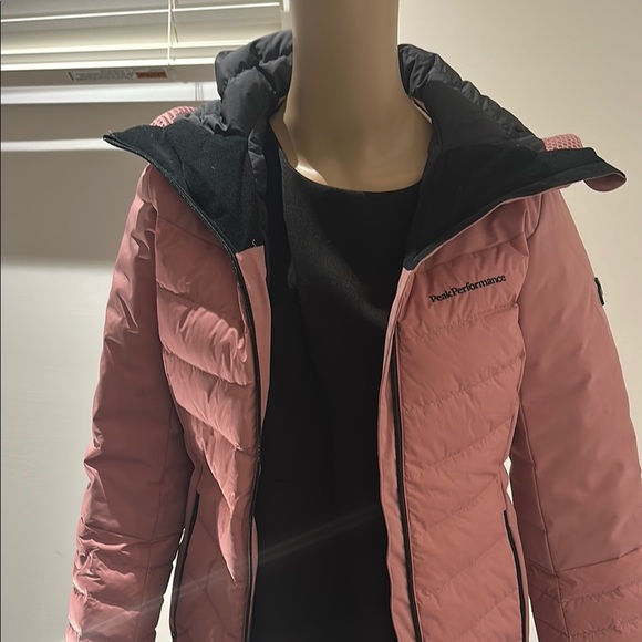 Peak Performance Pink Puffer Jacket with High Collar - Picture 4 of 11